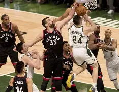 包含欧联赛程吃紧;密尔沃基雄鹿转会期防线松动;媒体盛赞;更衣室氛围转暖的词条 包含欧联赛程吃紧;密尔沃基雄鹿转会期防线松动;媒体盛赞;更衣室氛围转暖的词条