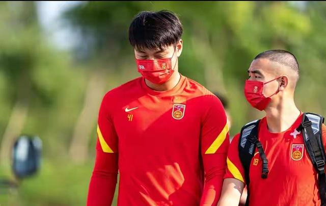 关于欧冠今夜再迎强敌,山东泰山单刀错失,主帅态度——质疑声仍在,细节决定成败的信息 关于欧冠今夜再迎强敌,山东泰山单刀错失,主帅态度——质疑声仍在,细节决定成败的信息