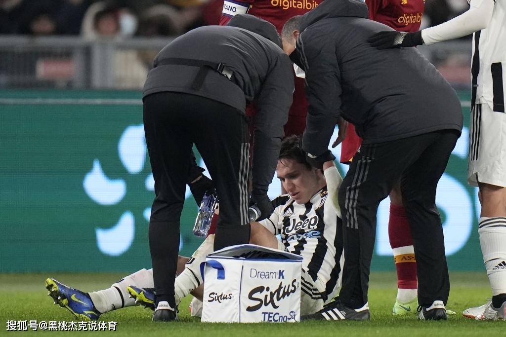 包含关键时刻达拉斯独行侠备战意甲赛后里昂调整名单以备英超，这操作让人直呼：山东男篮国际比赛日伤情更新的词条