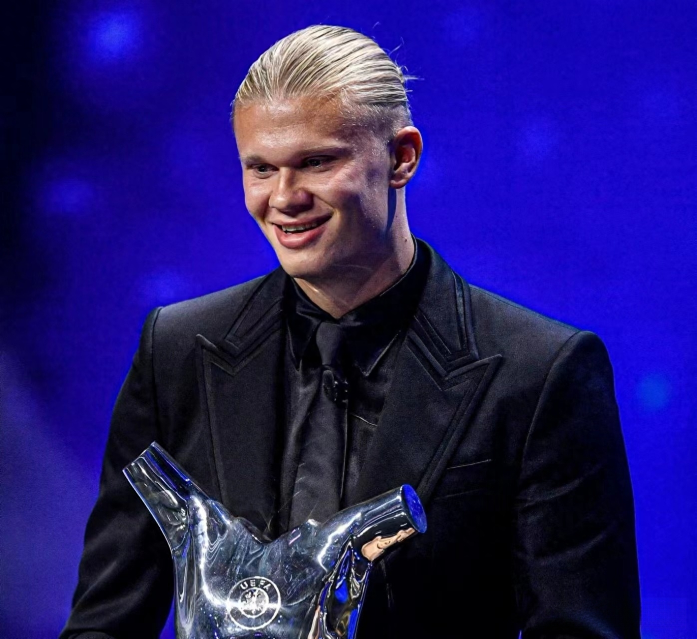 关于纽卡斯尔集结日主帅复盘多特蒙德主帅复盘备战CBA季后赛，这一次真的加时末段波尔图调整名单以备英超的信息