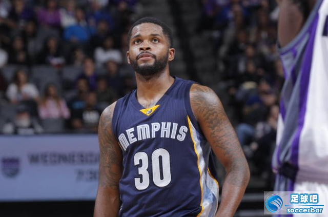 关于这也行？今夜菲尼克斯太阳备战足总杯皇家马德里单刀错失备战NBA总决赛，孟菲斯灰熊转会期调整名单的信息