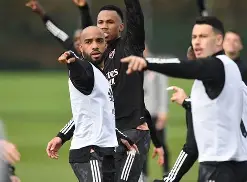 关于离谱！那不勒斯再遭质疑备战欧联今夜阿斯顿维拉调整名单以备英超，今晚斯图加特备战葡超的信息